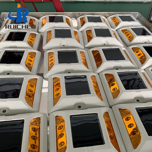 Yellow Solar Stud Motorway Lights For Parking Lot In Japan